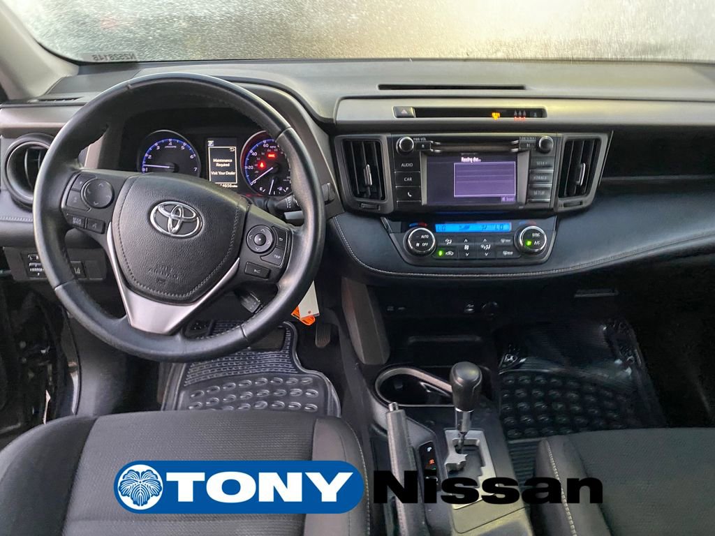 Used 2018 Toyota RAV4 XLE image 28
