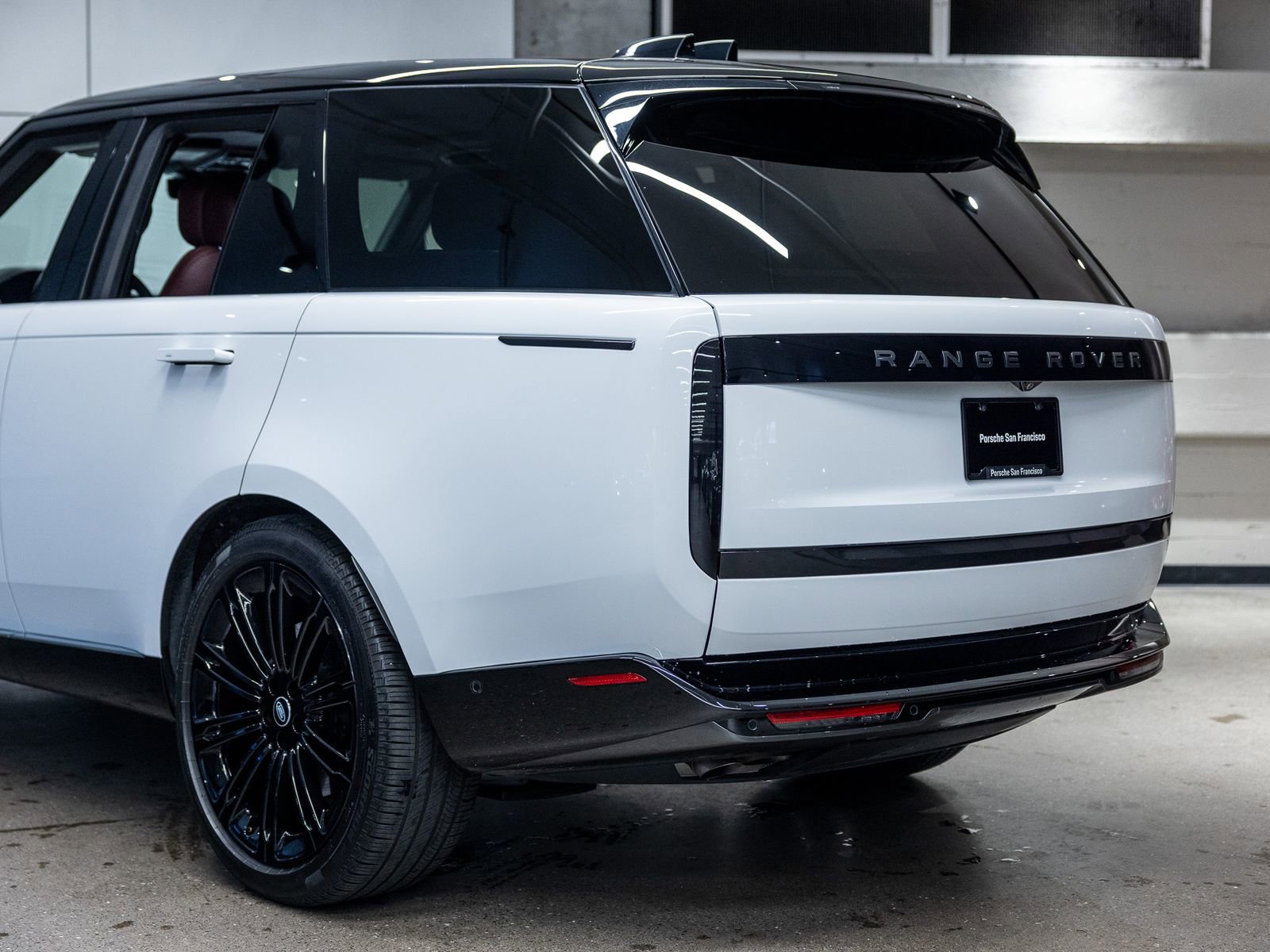 Used 2025 Land Rover Range Rover Autobiography image 24