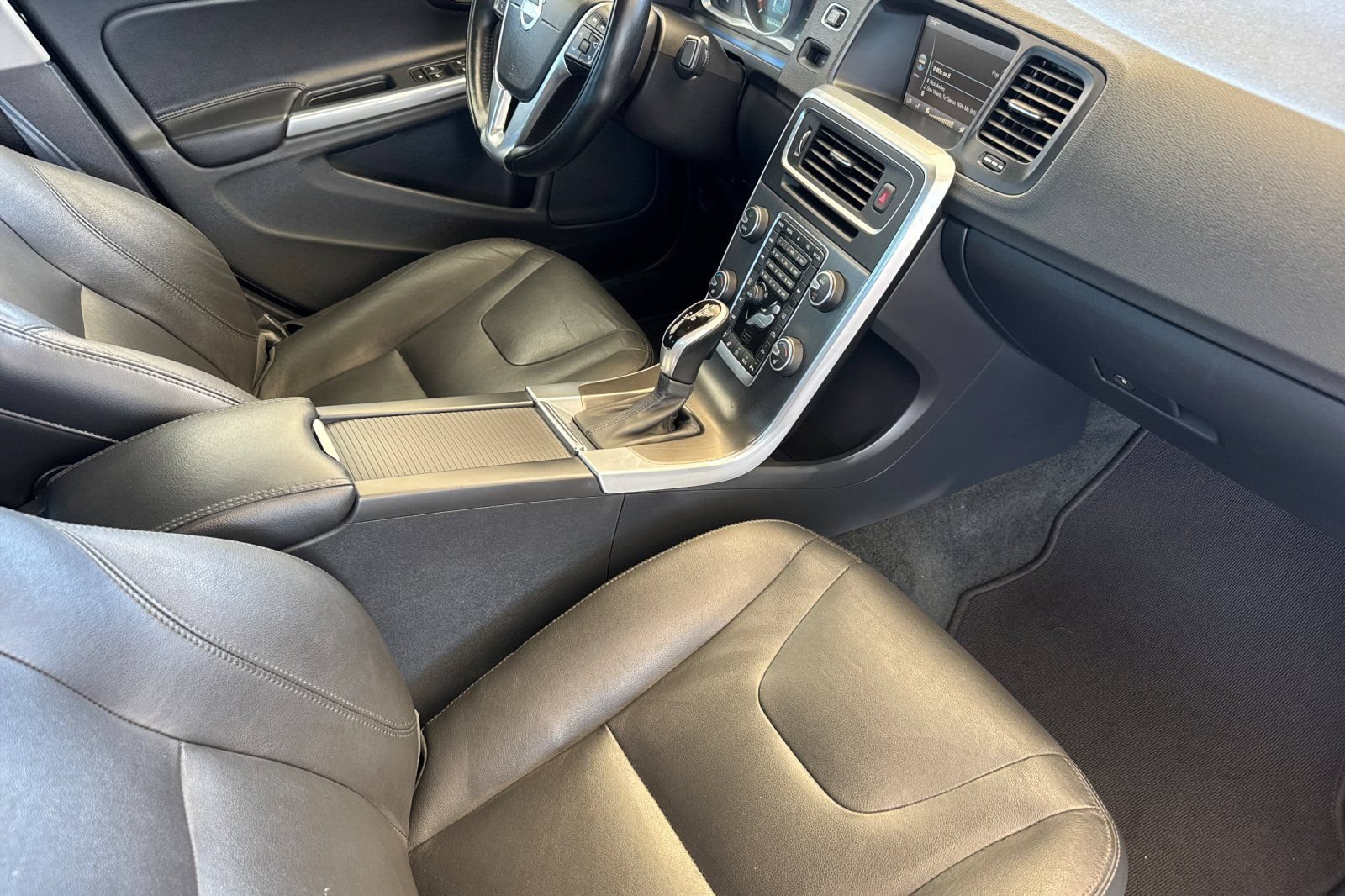 Used 2015 Volvo S60 T5 Platinum FWD image 15