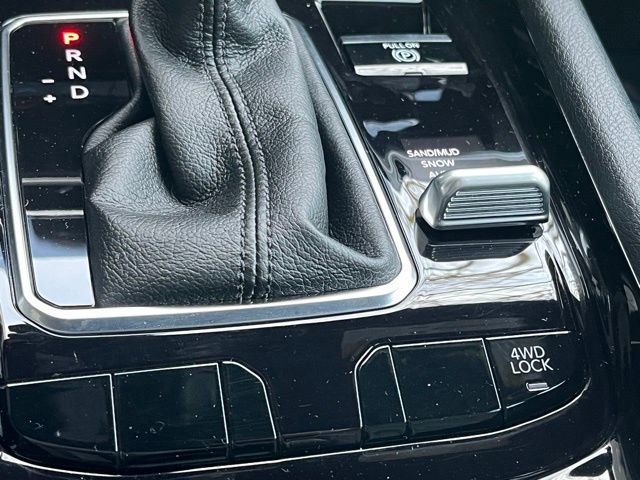 Used 2024 Jeep Compass Limited image 37