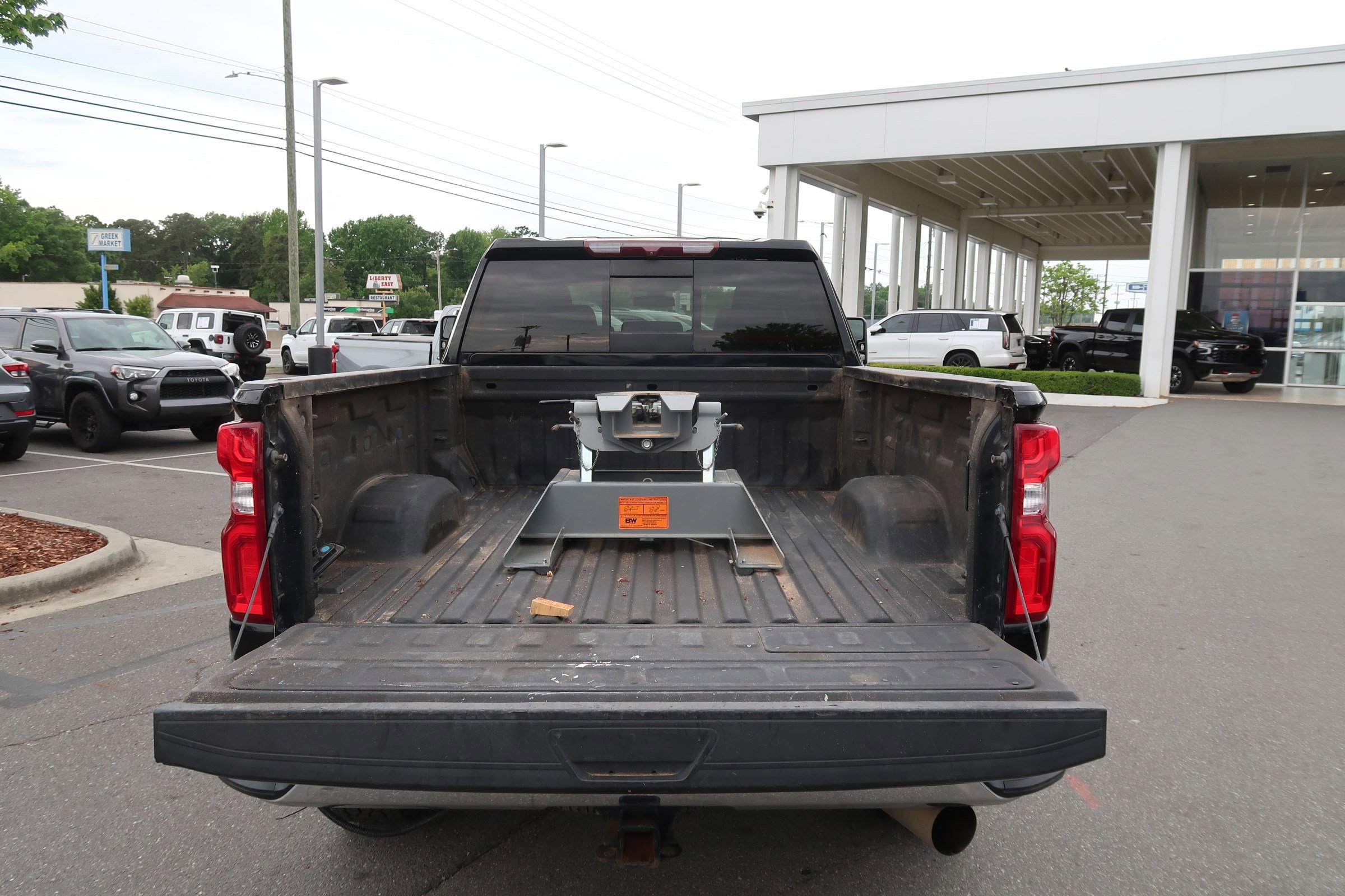 Used 2021 Chevrolet Silverado 2500 LTZ w/ LTZ Plus Package AWD/4WD image 38