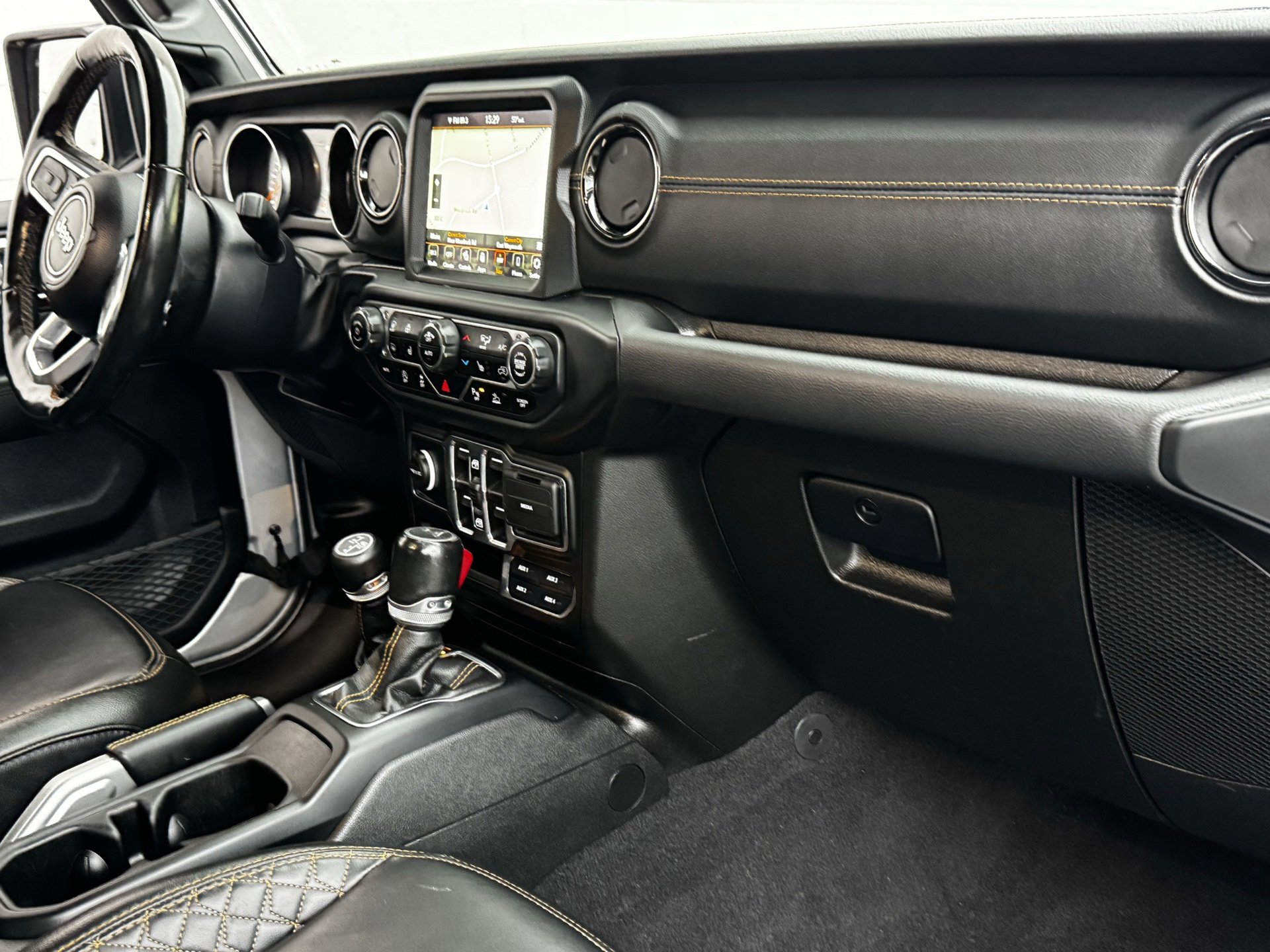 Used 2022 Jeep Gladiator Overland image 12