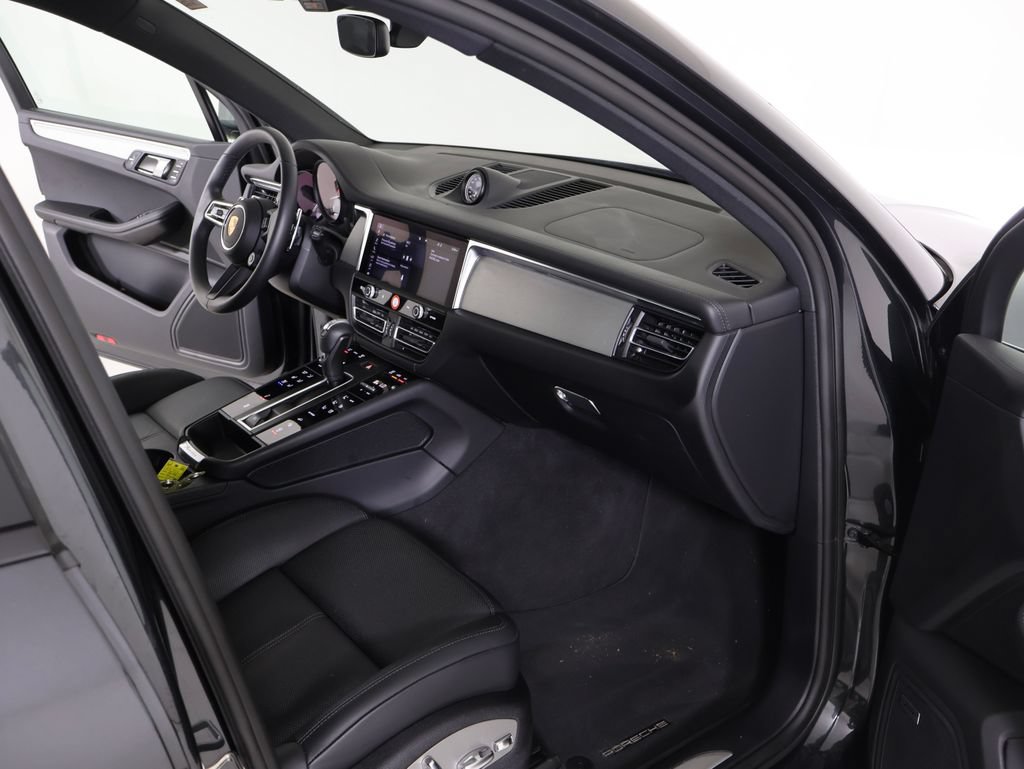 Certified 2026 Porsche Macan S AWD/4WD image 26