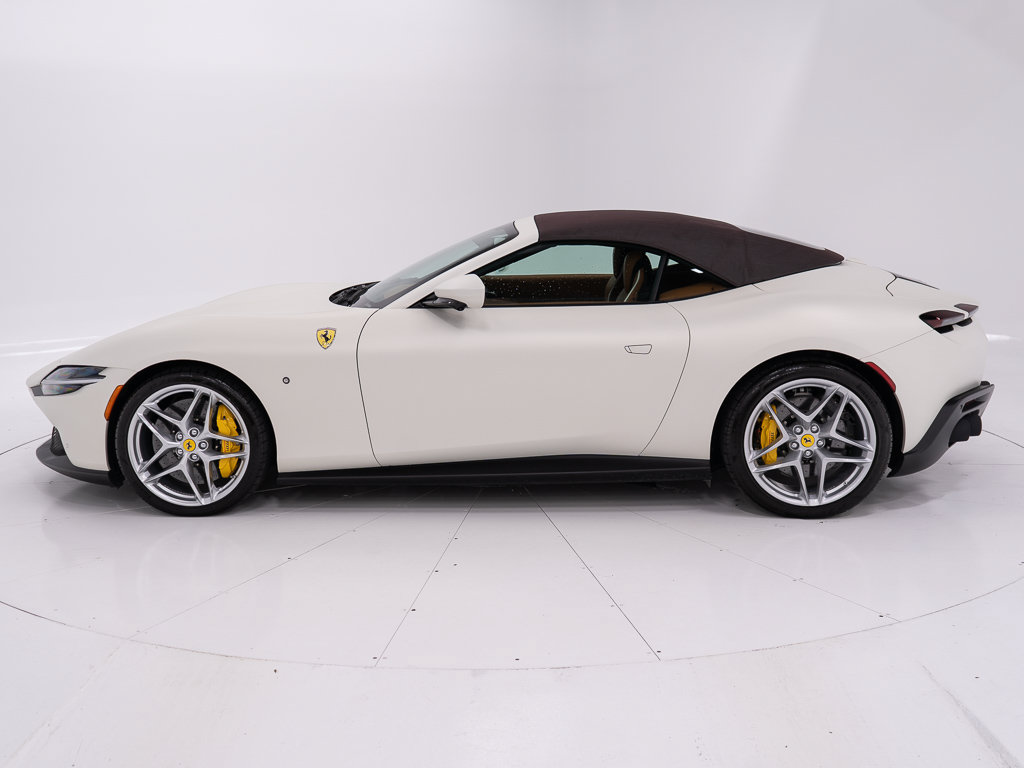 Used 2025 Ferrari Roma Spider RWD image 11