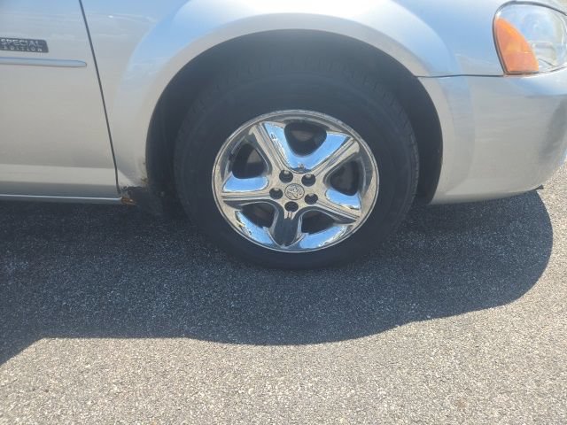 Used 2005 Dodge Stratus SXT w/ Special Edition Group FWD image 8