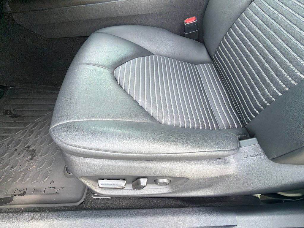 Used 2024 Toyota Camry SE FWD image 21