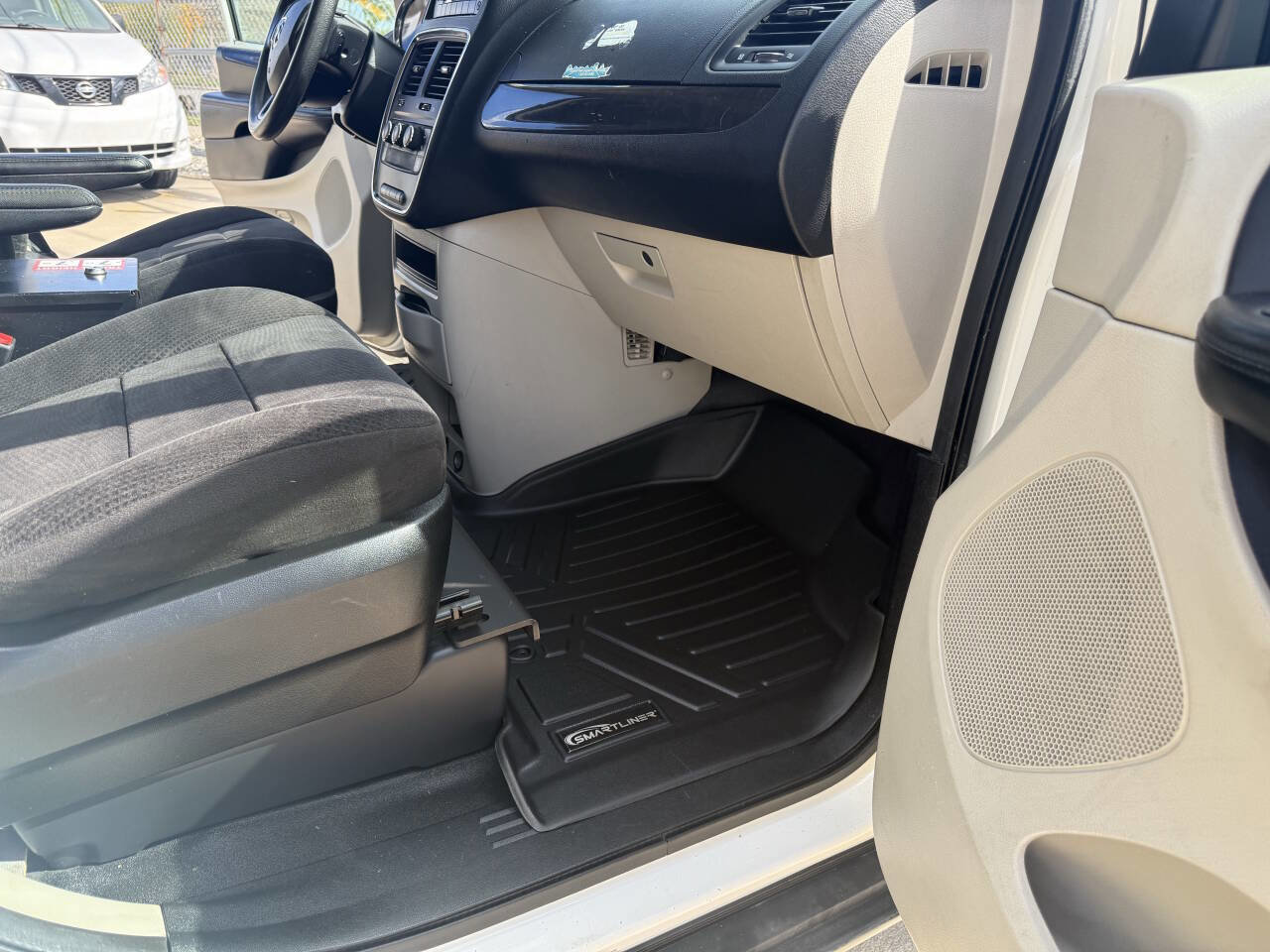 Used 2013 RAM C/V Tradesman image 29