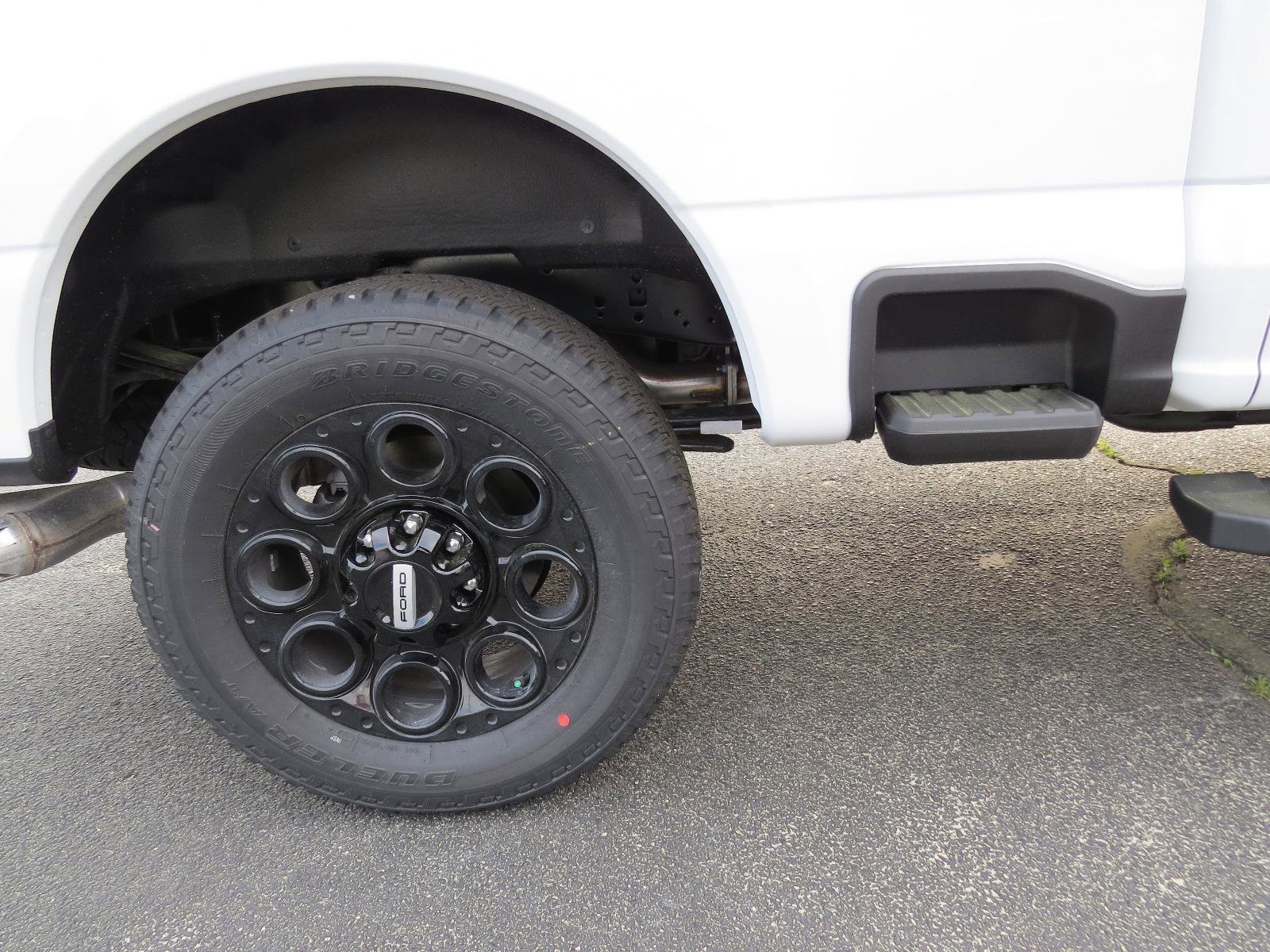 New 2025 Ford F250 Lariat w/ Lariat Ultimate Package image 16