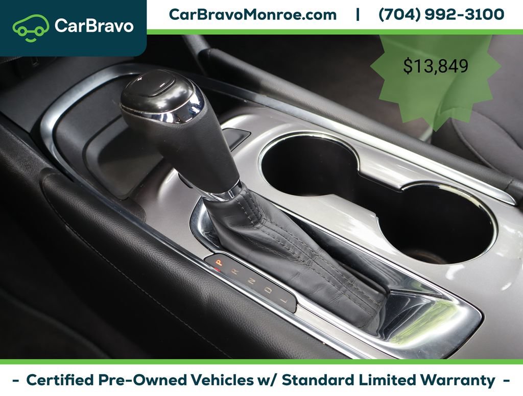 Certified 2017 Chevrolet Malibu LT FWD image 32
