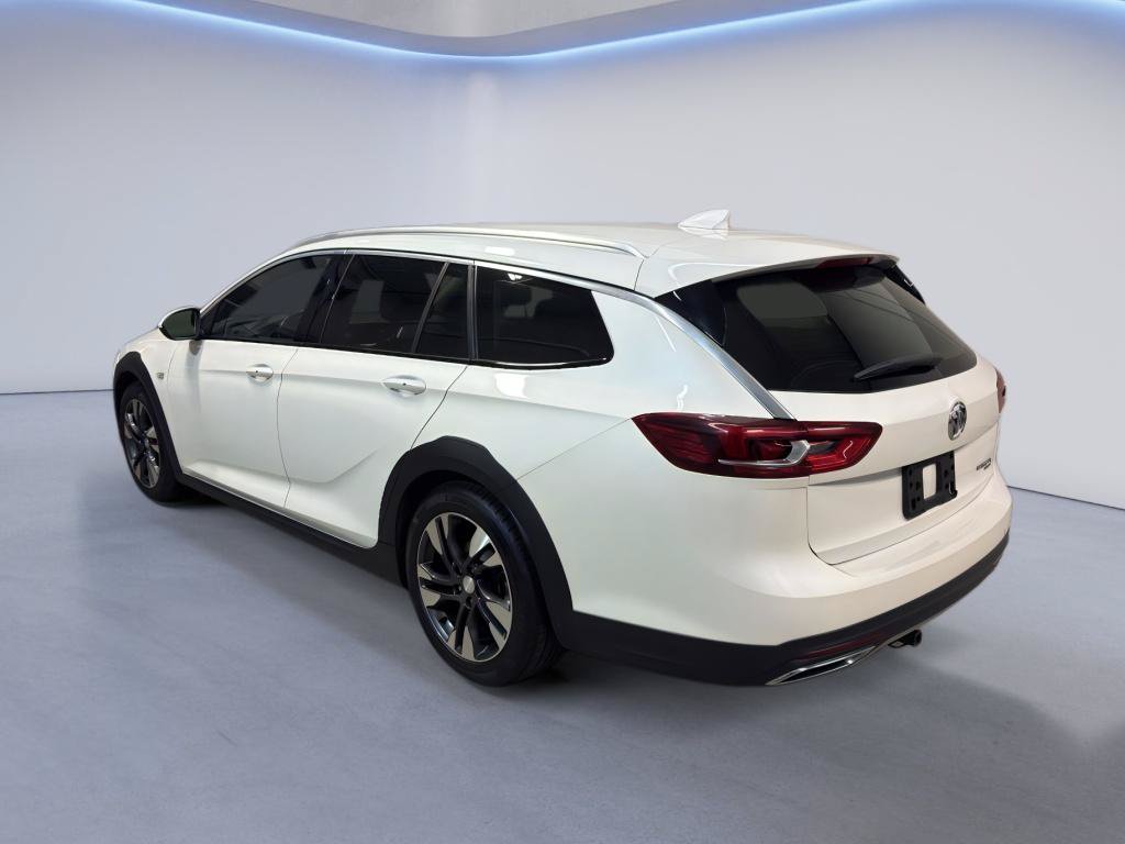 Used 2020 Buick Regal Preferred w/ Sights and Sounds Package AWD/4WD image 5