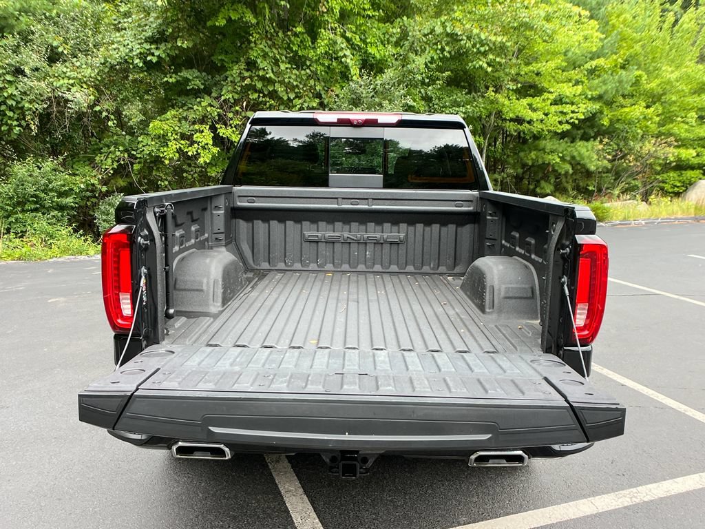 Used 2024 GMC Sierra 1500 Denali w/ Technology Package AWD/4WD image 24