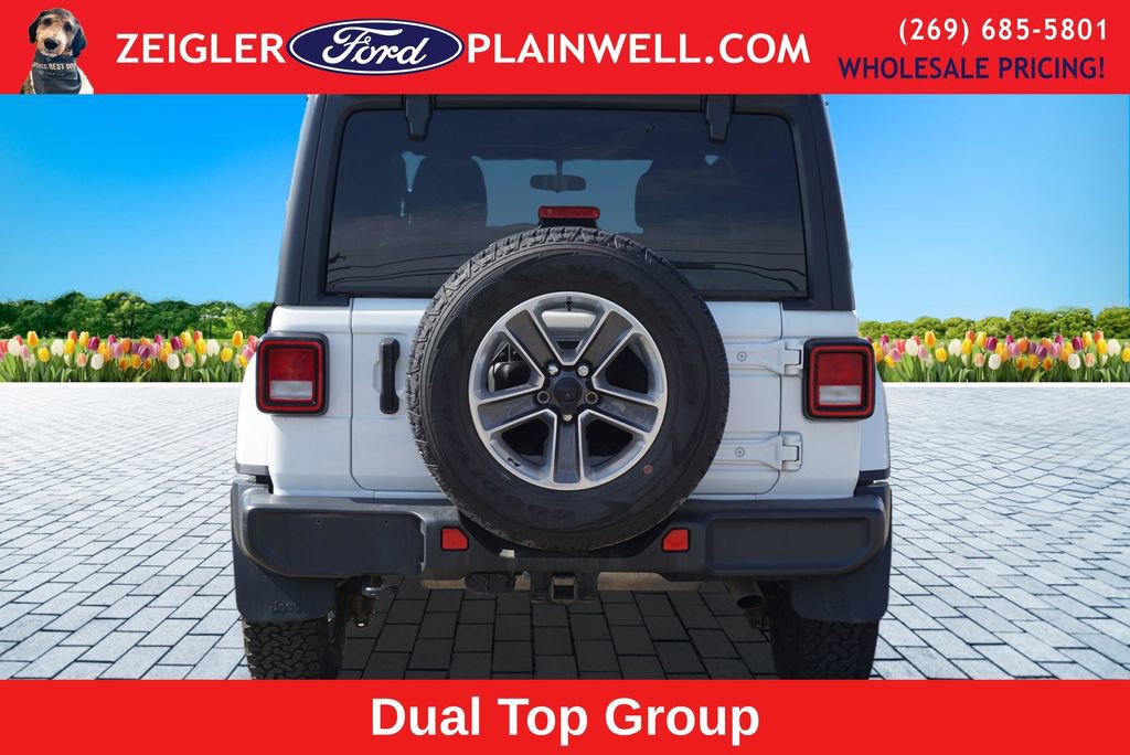 Used 2021 Jeep Wrangler Unlimited Sahara w/ Dual Top Group AWD/4WD image 4