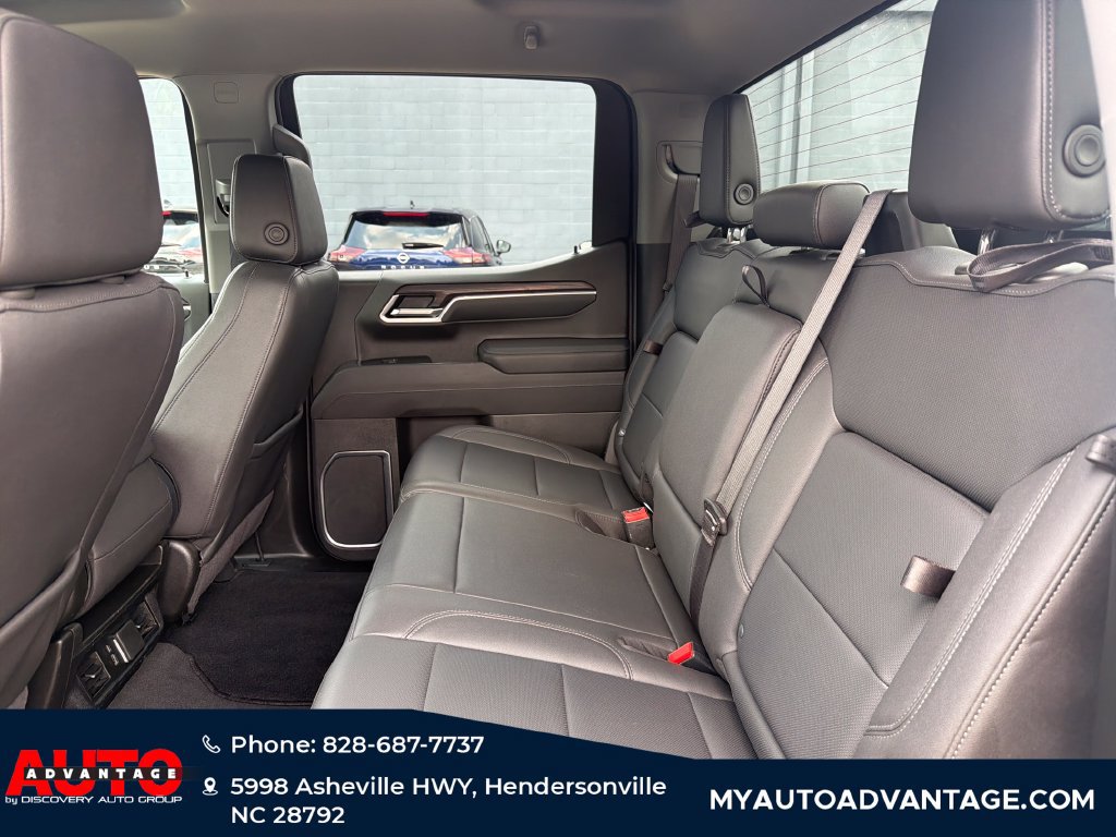 Used 2025 GMC Sierra 1500 SLT AWD/4WD image 27