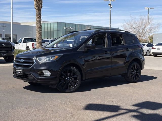 Used 2018 Ford Escape SE w/ SE Sport Appearance Package image 2