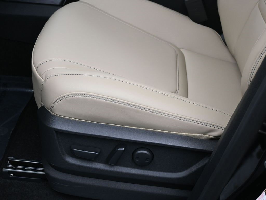 New 2026 INFINITI QX80 Pure image 17