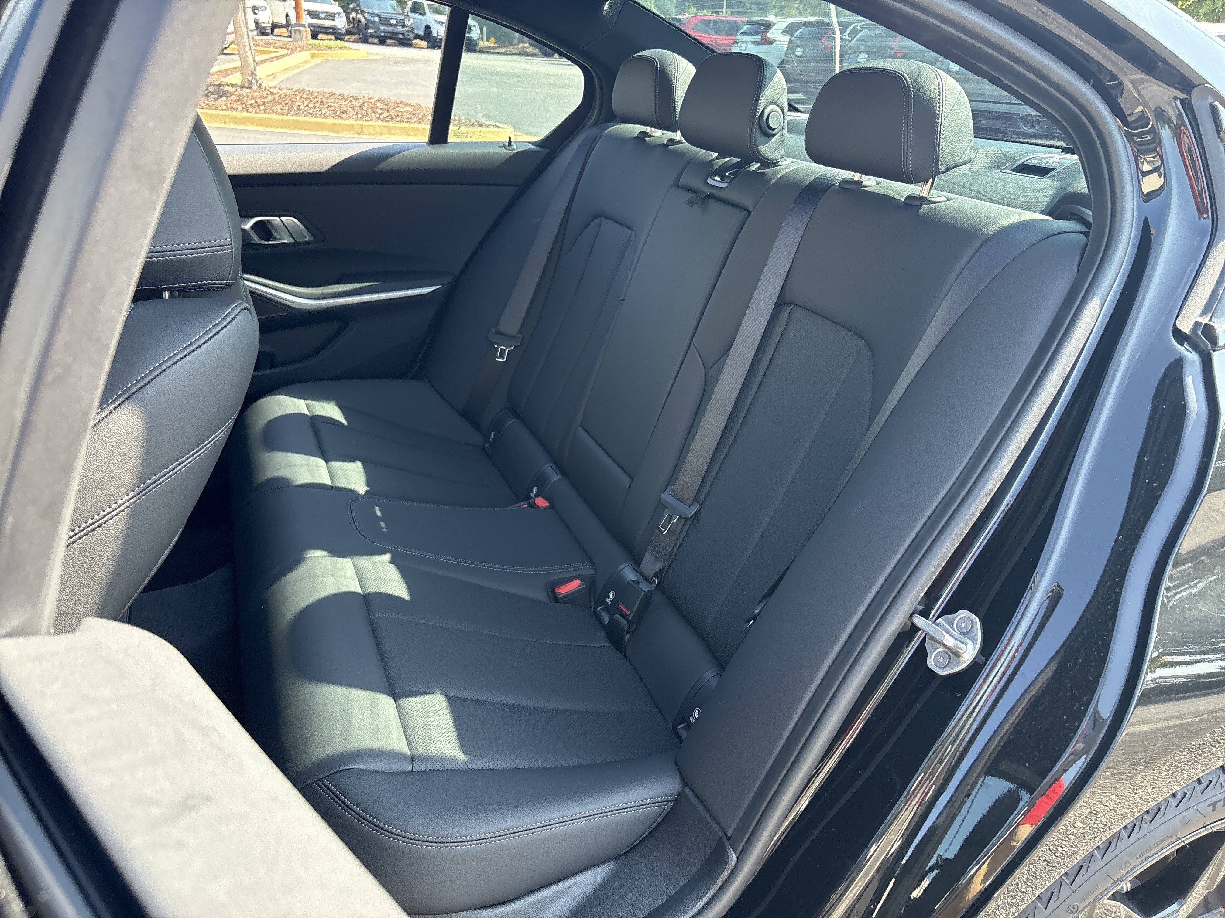 New 2026 BMW 330i Sedan w/ M Sport Package RWD image 17