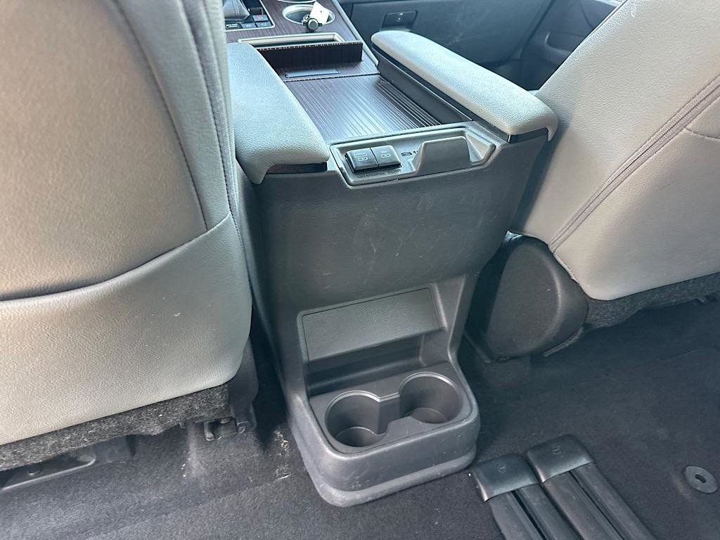Certified 2022 Toyota Sienna XLE image 18