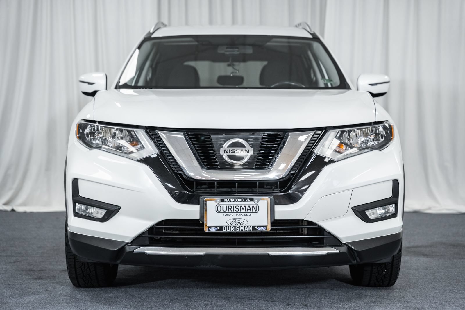 Used 2017 Nissan Rogue SV AWD/4WD image 2