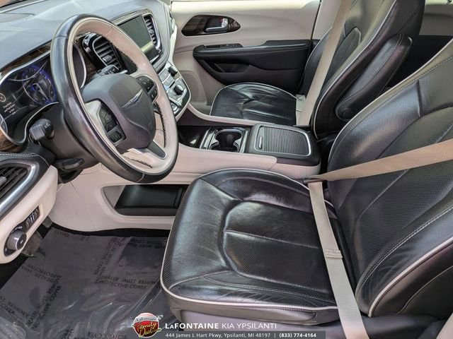Used 2021 Chrysler Pacifica Limited AWD/4WD image 12