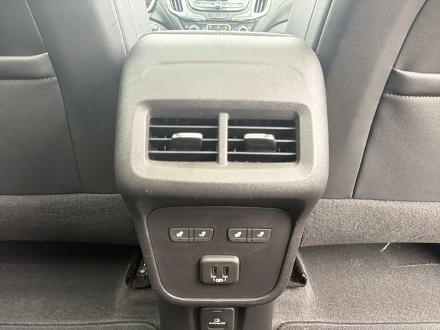 Used 2023 Chevrolet Equinox Premier image 23
