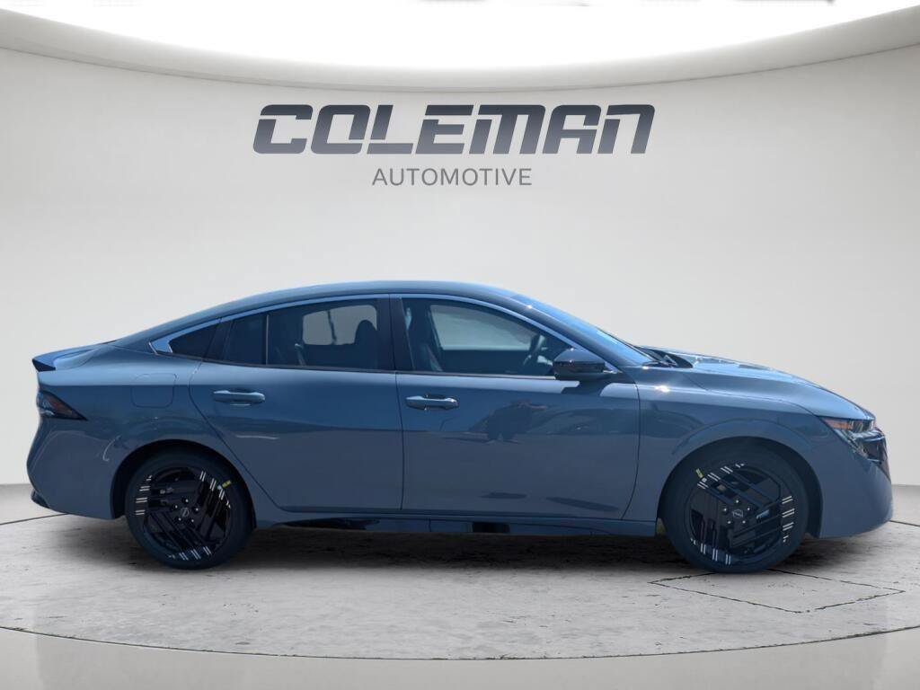 Used 2026 Nissan Sentra SR w/ SR All Weather Package FWD image 6