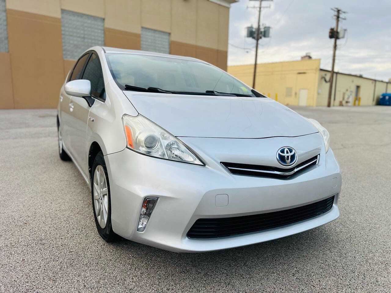 Used 2012 Toyota Prius V Three FWD image 10
