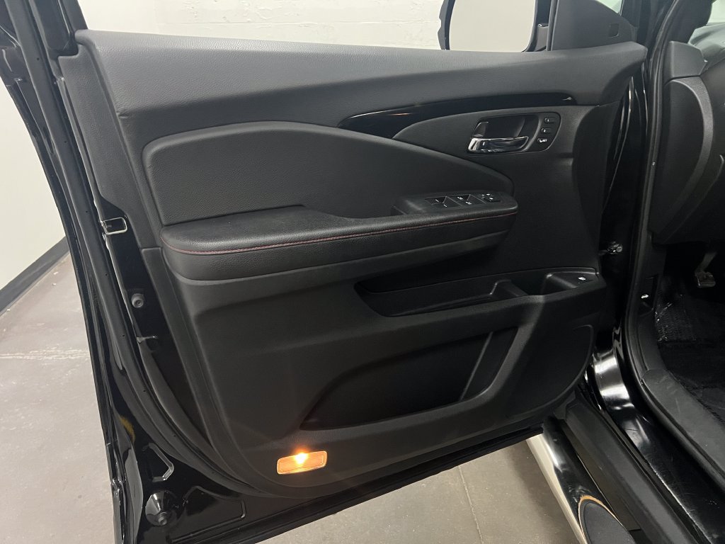 Used 2017 Honda Ridgeline Black Edition image 11