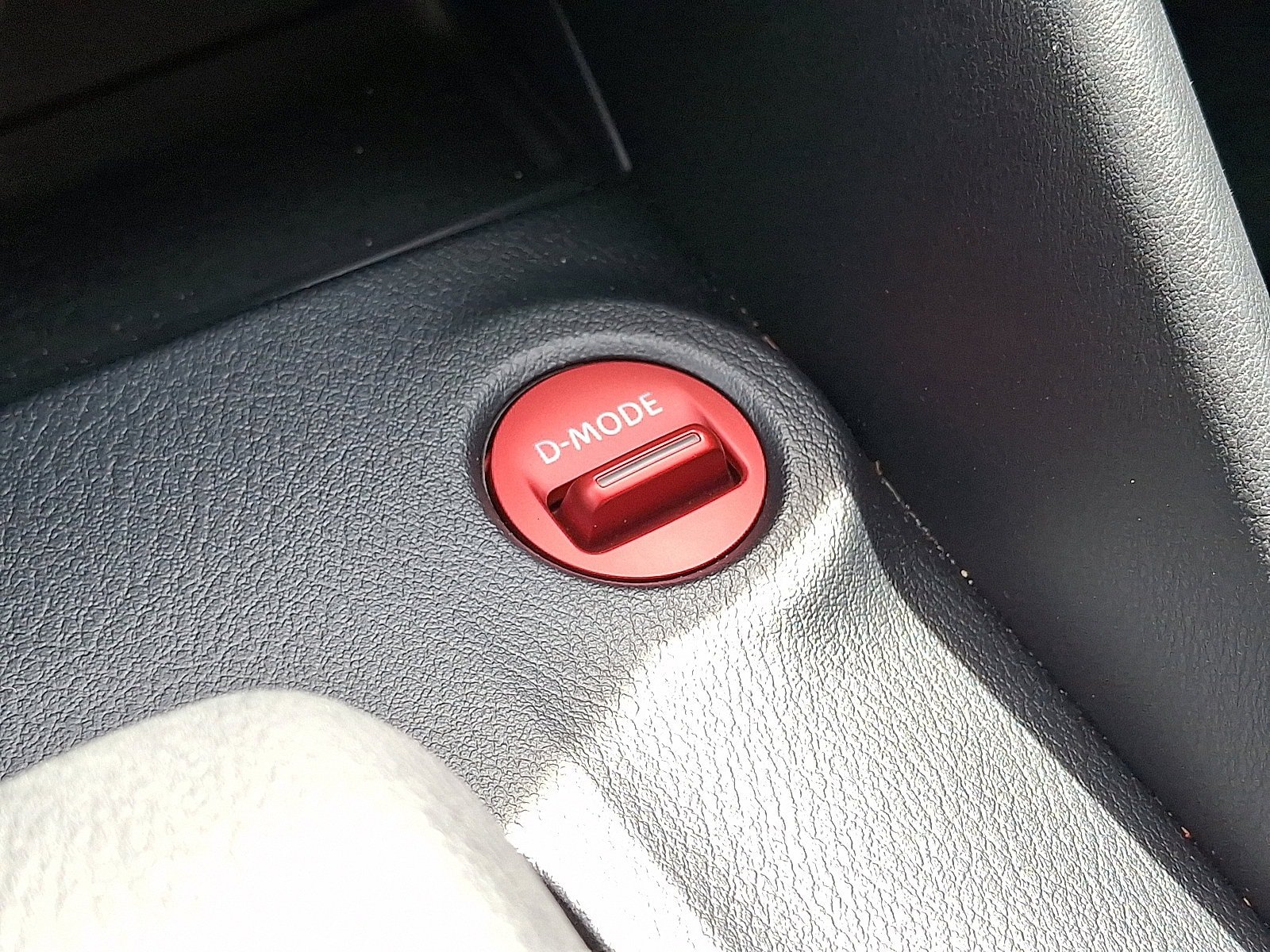 Certified 2024 Nissan Z NISMO w/ Floor Mat Package RWD image 15