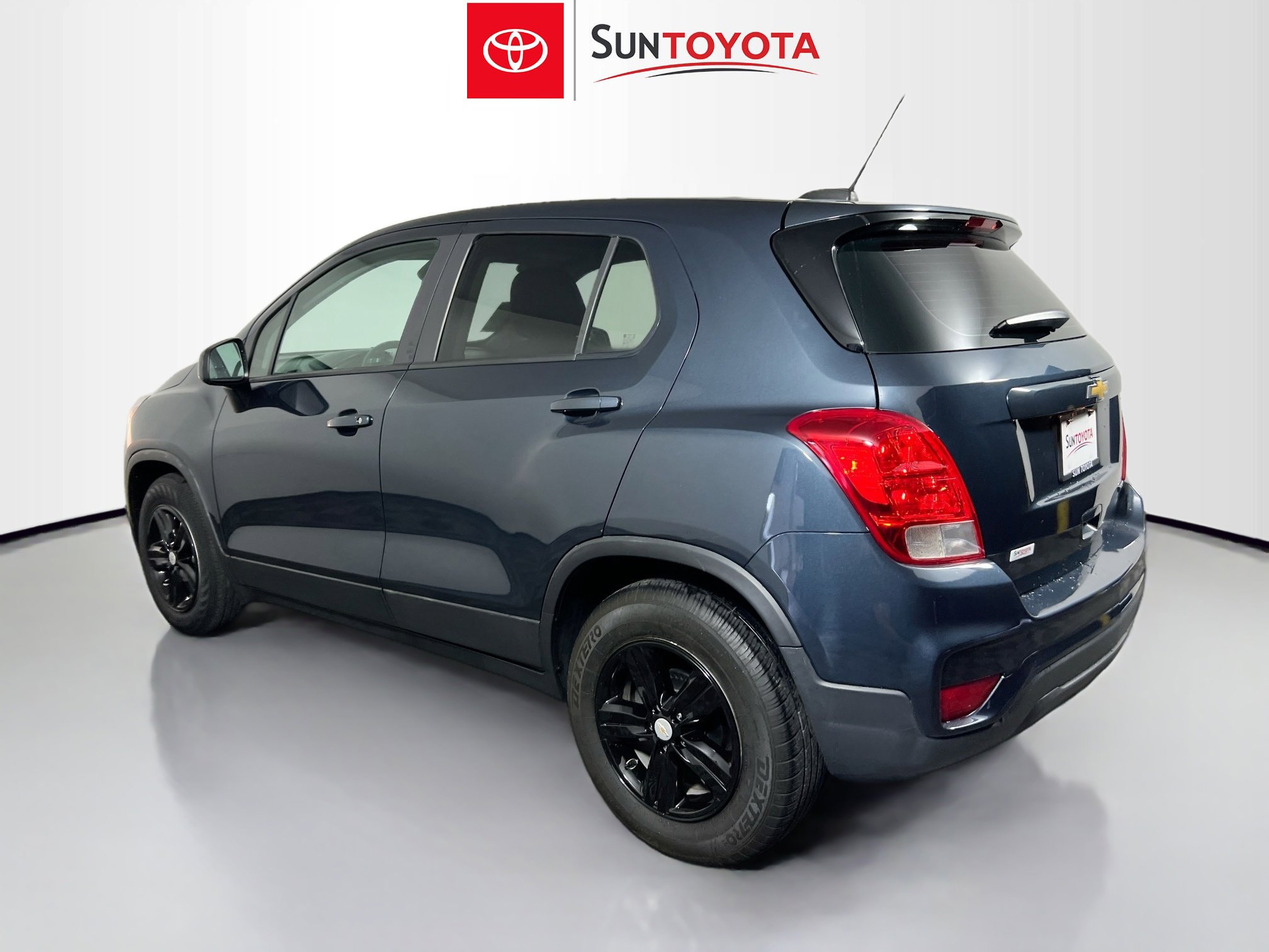 Used 2021 Chevrolet Trax LS w/ Tint and Cruise Package image 6