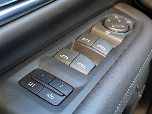 Used 2023 GMC Yukon SLT image 25