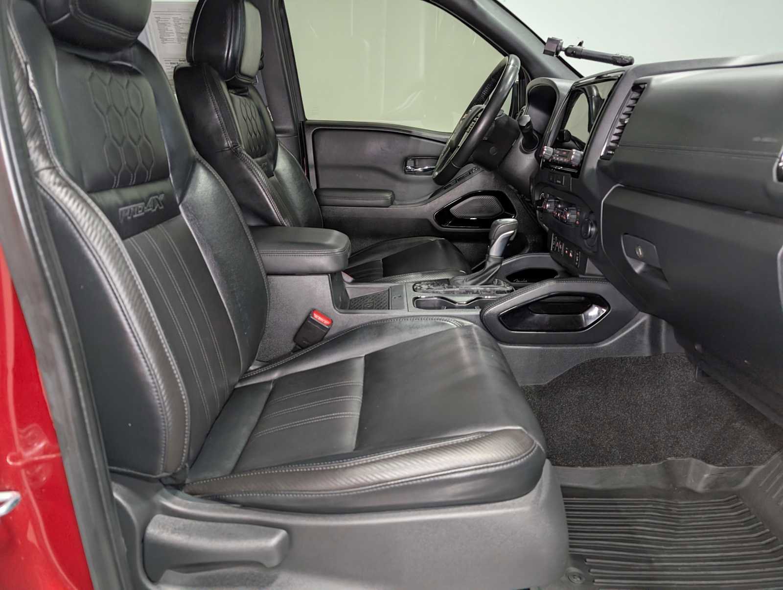 Used 2022 Nissan Frontier PRO-4X w/ Pro-4X Premium Package AWD/4WD image 43