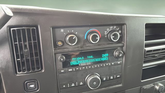 Used 2022 Chevrolet Express 2500 Work Van w/ Driver Convenience Package image 27