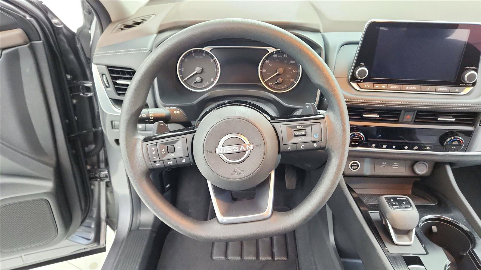 Used 2023 Nissan Rogue SV image 27