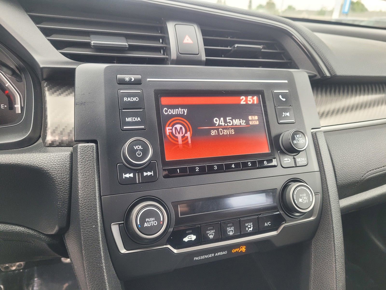 Used 2017 Honda Civic Sport image 19