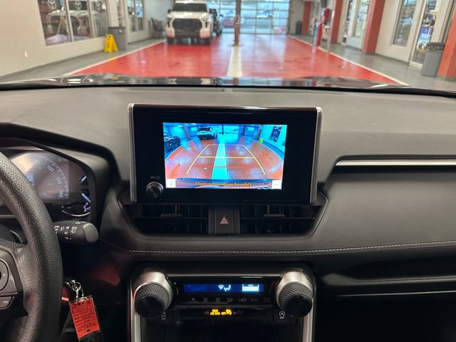 Used 2023 Toyota RAV4 LE AWD/4WD image 22
