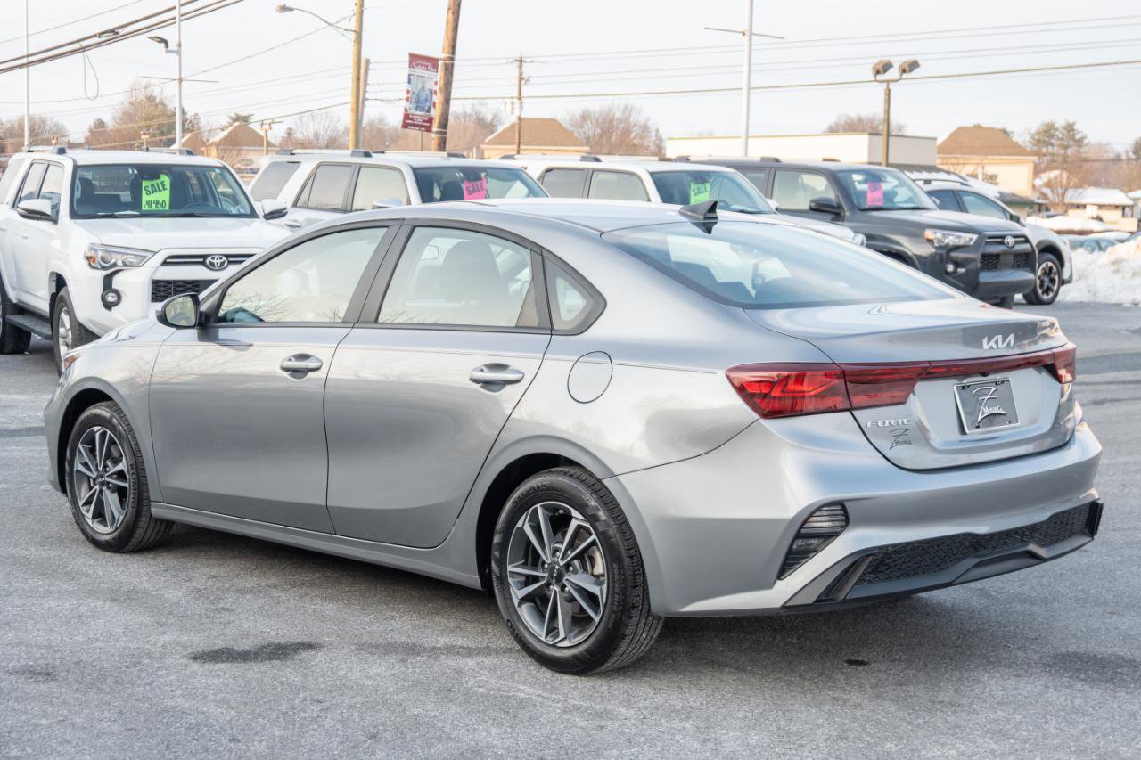 Used 2024 Kia Forte LXS w/ LXS Technology Package image 9