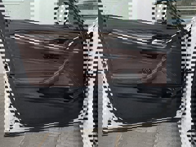 Used 2021 BMW 540i image 9