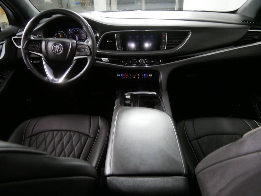 Used 2024 Buick Enclave Avenir w/ Avenir Technology Package image 24