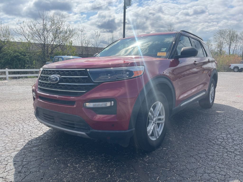 Used 2023 Ford Explorer XLT w/ Equipment Group 202A image 2