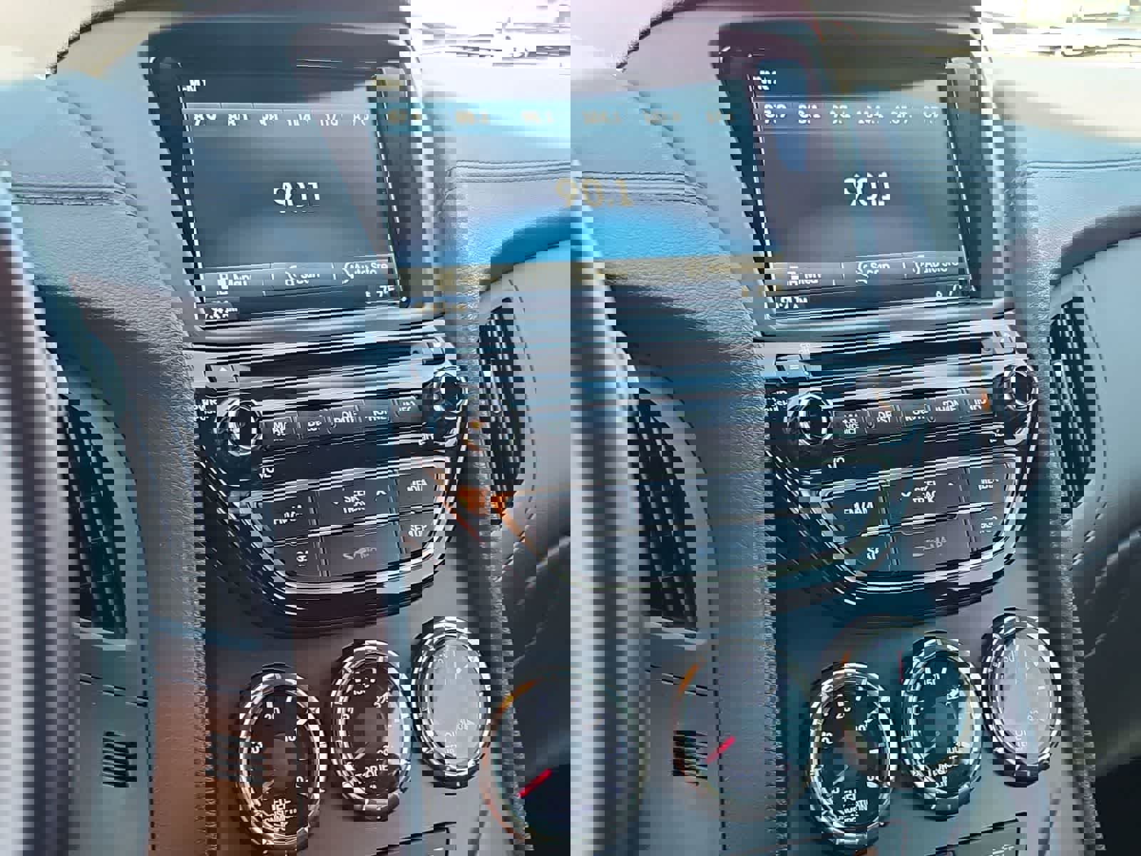 Used 2014 Hyundai Genesis 3.8 image 25