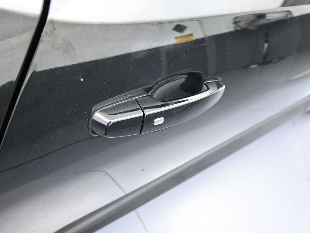 Used 2022 Chevrolet Camaro LT image 41