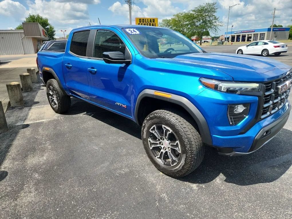 Used 2024 GMC Canyon AT4 w/ Technology Package AWD/4WD image 6
