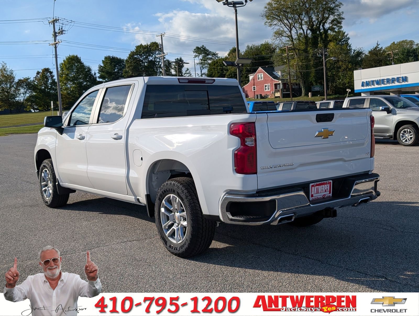 New 2026 Chevrolet Silverado 1500 LT w/ Z71 Off-Road Package image 3