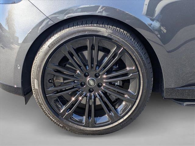 Certified 2025 Land Rover Range Rover SE AWD/4WD image 19