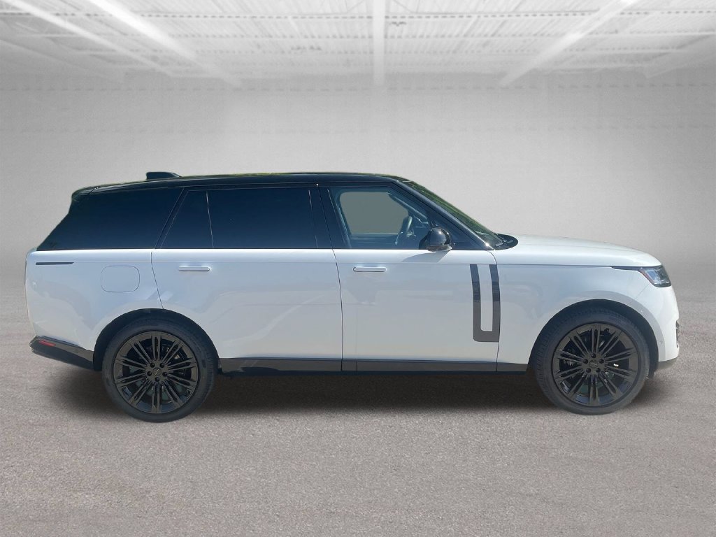New 2026 Land Rover Range Rover Long Wheelbase SE AWD/4WD image 6