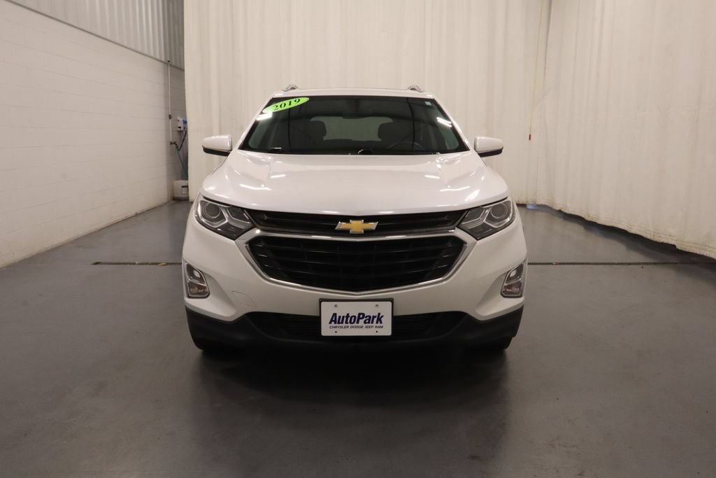 Used 2019 Chevrolet Equinox LT w/ Sun & Navigation Package AWD/4WD image 4