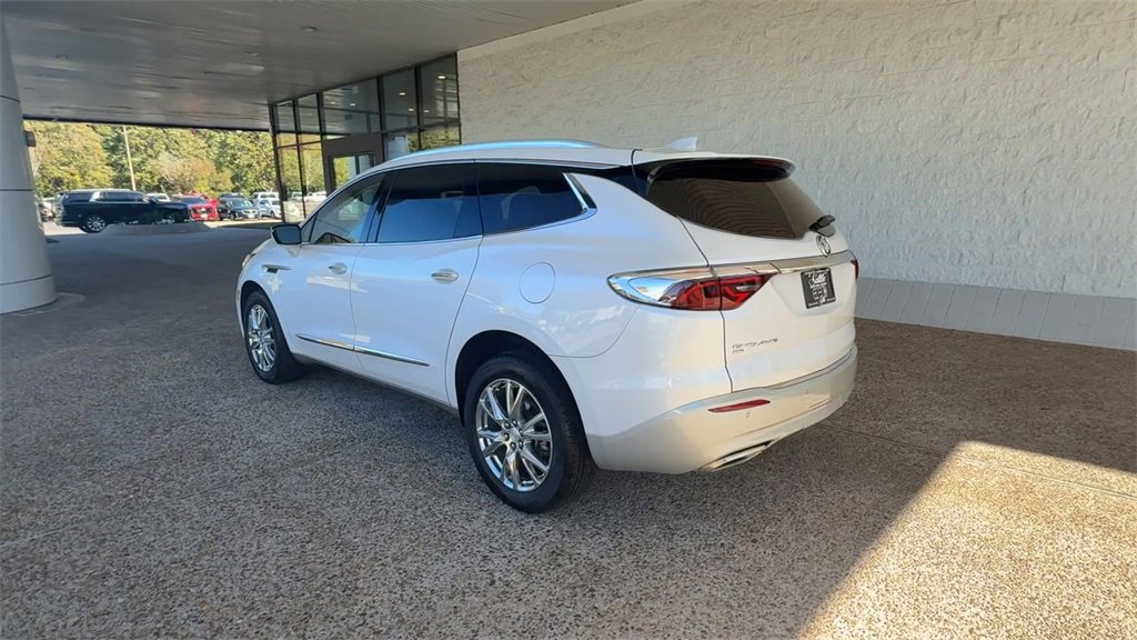 Certified 2022 Buick Enclave Essence w/ Experience Buick Package image 6
