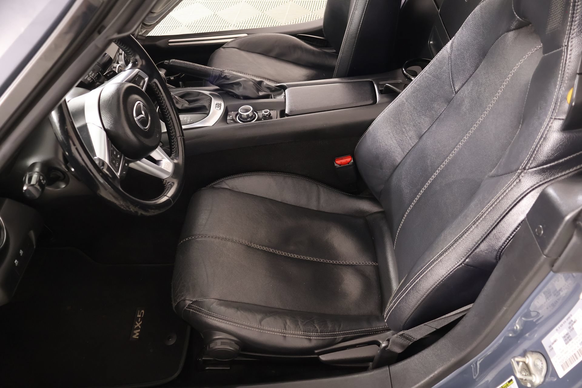 Used 2020 MAZDA MX-5 Miata RF Grand Touring RWD image 12