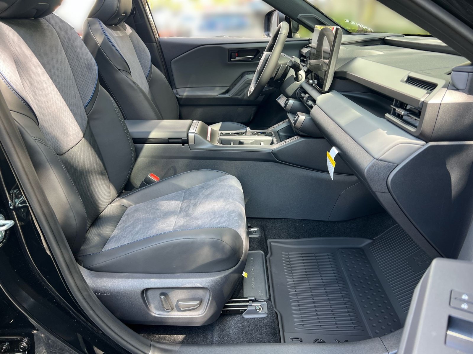 New 2026 Toyota RAV4 XSE w/ Panoramic Sun Roof Package AWD/4WD image 23
