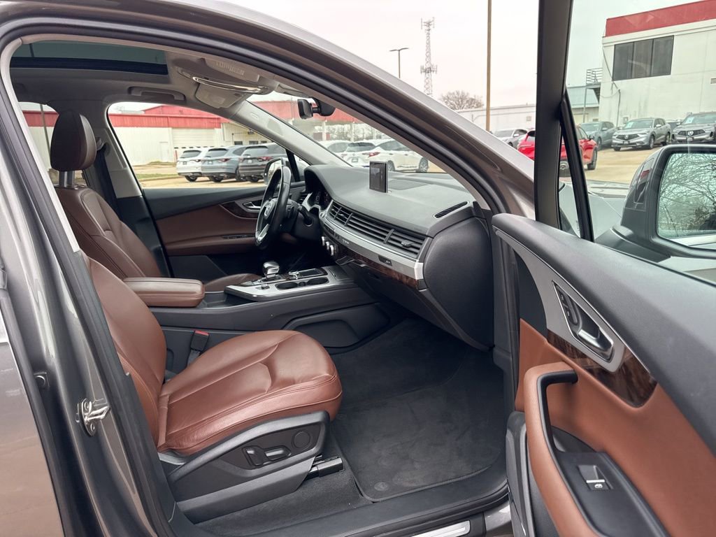 Used 2018 Audi Q7 2.0T Premium Plus w/ Premium Plus Package image 29